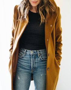 Love this coat. Would be gorgeous in the fall and winter! #Style #Fashion #Coat #Wardrobe Mustard Yellow Coat, Mustard Jacket, Pijamas Women, Fall Fashion Coats, Ootd Winter, Yellow Coat, Peacoats, Outfit Chic, Blazer Outfit