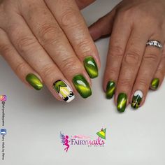 Buddy The Elf Nails Designs, Elf Inspired Nails, Elf Movie Nails, Buddy The Elf Nails, Elf Nails Designs, Elf Nail Art, Ivy Nails