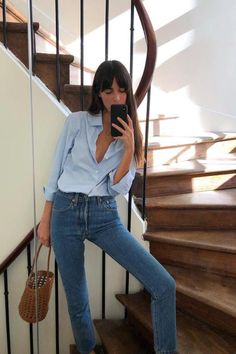 5-Piece French Wardrobe : How to Get Started Spring French Style, 5 Piece French Wardrobe, French Wardrobe Basics, French Wardrobe, Parisian Chic Style, Style Rules, French Girl Style, French Girls, Chic Outfit