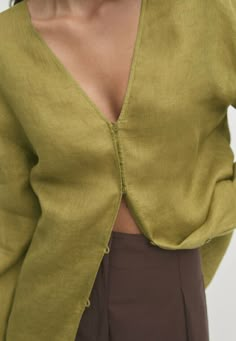 Massimo Dutti WITH LOW-CUT BACK - Blouse - green Oversize Blouse, Linen Dress Women, Uniform Dress, Stylish Work Attire, Oversized Blouse, Classy Casual Outfits, Classy Casual, Fashion Sewing Pattern, Diy Couture