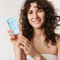 Introducing our Women's Painless Electric Shaver – the ultimate solution for effortless and pain-free hair removal. With its innovative design and advanced features, this shaver is specifically crafted for the modern woman who values both efficiency and comfort. Embrace smooth, hair-free skin without the hassle and pain traditionally associated with shaving. Double Tracking Floating Head: Our electric shaver is equipped with a cutting-edge double tracking floating head that adjusts to the contou Upper Lip Hair, Sunburn Remedies, Coconut Shampoo, Aromatherapy Recipes, Floating Head, Lifeless Hair, Hair Removal Device, Facial Hair Removal, Lip Hair