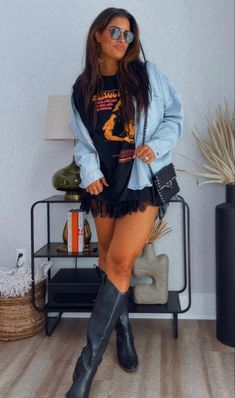 Edgy Outfits Summer, Edgy Western, Concert Outfit Fall, Cowgirl Style Outfits, Western Wear Outfits, Looks Country, Cute Country Outfits, Nashville Outfits, Western Style Outfits