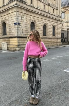 Spring Business Outfits, Looks Adidas, Checkered Pants, Mum Fashion, Business Casual Outfits For Work, Looks Street Style, Best Outfits, Eclectic Fashion, Fashion Mistakes