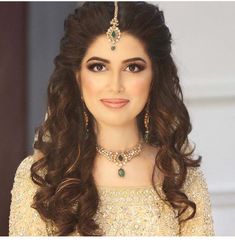 Wedding Reception Hairstyles, Open Hairstyle, Hairstyles For Indian Wedding, Bridal Hairdo, Bridal Hair Buns, Indian Wedding Hairstyles, Hairdo Wedding