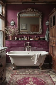 Unique Bathroom Ideas, Dark Bathroom, Bathrooms Ideas, Moody Vintage, Vintage Bathroom Decor, Bathroom Retreat, Deco Bathroom, Vintage Bathrooms, Unique Bathroom