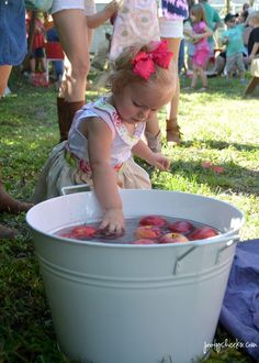 Great backyard County Fair birthday party. Lots of great pictures and ideas. Backyard Birthday Party Games, County Fair Party, Backyard Birthday Party, Outside Birthday, Playground Party