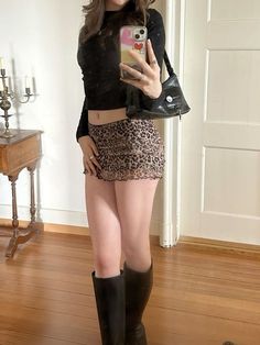 Fall Skirt Outfits, Cheetah Print Outfits, Jean Skirt Outfits, Fall Skirt, Skirt Outfits Fall, Estilo Indie, Clueless Outfits, Skandinavian Fashion, Chique Outfits