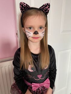 Kid Cat Face Paint, Simple Cat Face Paint, Cat Face Painting For Kids, Cat Face Paint Easy, Kitty Face Paint, Character Makeup, Kids Face Paint, Kids Makeup