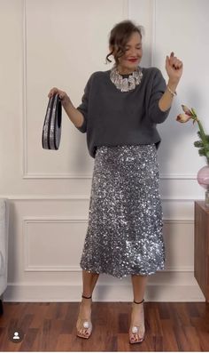 Grey Sequin Skirt Outfit, Black Glitter Skirt Outfit, Silver Outfits For Women, Long Sequin Skirt Outfit, Sequin Tank Top Outfit, Sequin Skirt Outfit Dressy, Glitter Outfit Party, Skirt Outfits Dressy