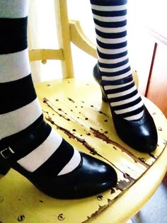 semi mis-matched socks. bet she has another pair just like this! Olivia Bradstreet, Stripe Aesthetic, Striped Socks Outfit Goth, Striped Thigh Highs, Socks Stripes, Striped Tube Socks, Striped Socks