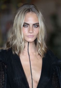 Cara Delevingne Hair, Date Night Hair, Hair Orange, Coloring Images, Summer Haircuts, Hair Bangs, Summer Ideas