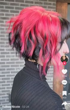 Romona Flowers Hairstyle, Romona Flowers Haircut, Ramona Flowers Haircut Curly, Anime Inspired Haircuts, Ramona Flowers Haircut, Short Edgy Hair, Tomboy Sidetails, Ramona Flowers Hair, Pink And Black Hair