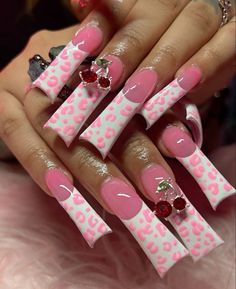 Curve Nails Acrylic, 2000s Nail Art, C Curve Nails, Chunky Nails, Curve Nails, Sweet 16 Nails, Business Nails, Curved Nails