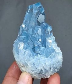 Minerals Crystals Rocks, Crystals Store, Crystal Aesthetic, Magical Stones, Cool Rocks, Rare Stone, Power Crystals, Minerals And Gemstones, Rocks And Gems