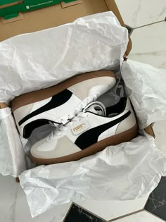 #trainers #sneakers #puma #pumashoes #pumapalermo #style #flatlay #outfits Palermo Puma, Shoes For Women Fall, Fall Shoes For Women, Fall Shoes Women, Uggs Outfit Ideas, 2023 Sneakers