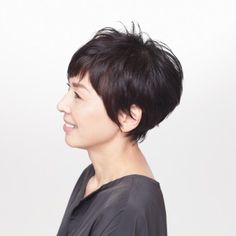 Great Haircuts, Short Hair Pixie Cuts, Mom Hairstyles, Short Bob, Pixie Cut, Cut And Color