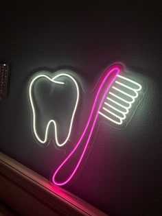 Dental Neon Sign, Dental Operatory Decor, Dental Office Decor Ideas, Dental Decor, Modern Foyer Design, Neon Technology, Logo Dental