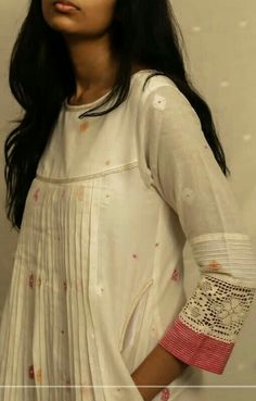 Indian Kurti Designs Casual Cotton Tunic Tops, Cotton Tops Designs, Indian Kurti Designs, Stylish Kurtis Design, Simple Kurta Designs, Designer Kurti Patterns, Kurti Designs Latest, Long Kurti Designs, Kurta Neck Design