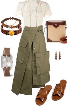 Safari Skirt Outfit, Out Of Africa Style, Safari Outfit Women, Moda Safari, Safari Skirt, Africa Safari Clothes, Jungle Outfit, Zoo Outfit, Safari Look