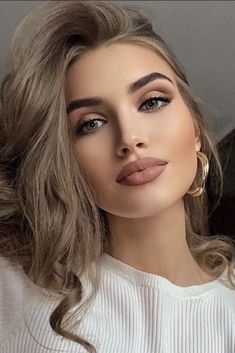 Hair And Makeup Tips, Glamour Makeup, Hair Inspiration Color, Wedding Hair And Makeup, Light Brown Hair, Aesthetic Hair, Beautiful Makeup, Model Hair