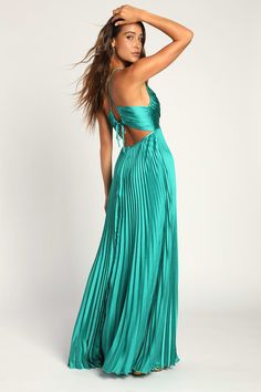 Green Maxi Dress - Open Back Dress- Pleated Satin Dress - Lulus Beach Maid Of Honor Dress, Wedding Guest Dress Inspiration, Satin Prom Dress Long, Turquoise Bridesmaid Dresses, Pleated Satin Dress, Dream Prom Dress, Prom Dress Inspiration, Cute Prom Dresses, Pretty Prom Dresses