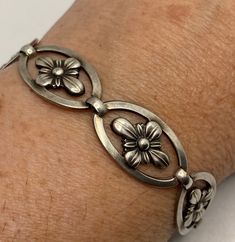 Exploring the Timeless Charm of Vintage Jewelry Vintage Silver Jewelry, Edgy Jewelry, Handcrafted Bracelets, Dope Jewelry, Sterling Silver Filigree, Jewelry Lookbook, Bracelet Sterling Silver, Flower Bracelet