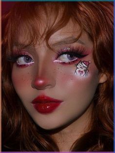 Christmas Makeup Alternative, Alt Holiday Makeup, Festive Eye Makeup Christmas, Makeup Inspo For Christmas, Festive Christmas Makeup, Christmas Fairy Makeup, Grunge Christmas Makeup, Christmas Alt Makeup