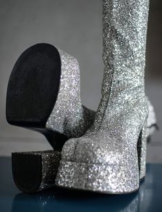 BUFFALO T-24400 CULT super rare silver glitter platform boots 90's Club Kid Grunge 90s 24400 t 37 EUR, 6,5 US WOMEN, 4 UK WOMEN condition: very good vintage made in Spain Silver Platform Boots, Winter Silver Sequined Boots, Winter Silver Glitter Boots, Silver Glitter Boots With Round Toe, Silver Sequined High Heel Boots, Silver High-top Platform Boots, Silver High Heel Platform Boots, Silver High Heel Platform Boots For Party, Silver Platform Boots For Winter