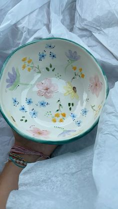 Pottery Ideas Without Wheel, Painted Pottery Jewelry Dish, Aesthetic Clay Dishes, Pottery Bowl Inspo Paint, Pottery Painting Cereal Bowl, Poetry Painting Ideas Plate, Pottering Painting Ideas, Cereal Bowl Pottery, Petroglyph Pottery Ideas