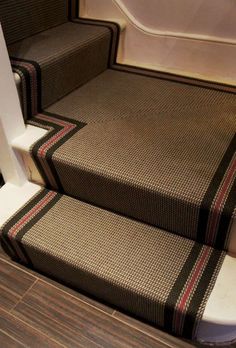 the carpeted stairs are clean and ready to be used