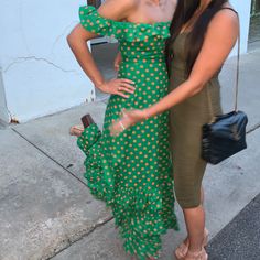 Gorgeous Bright Green With Orange Polka Dot Wedding Guess Dress From Bcbg. Wear The Sleeves Off The Shoulder Or On Top! Green Wedding Guest Dress, Green Wedding Guest Dresses, Wedding Guess Dress, Wedding Guess, Polka Dot Wedding, Guess Dress, Green Wedding, Bright Green, Wedding Guest Dress