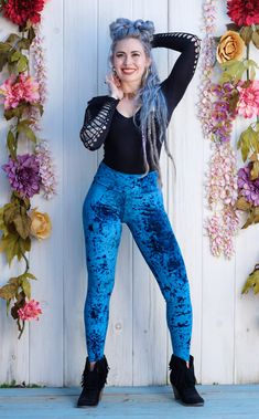 Velvet leggings makes the everyday "legging" into something spectacular and will become a favorite. Free shipping on all USA orders over $100. Plus Size Rave, Rave Outfits Festivals, Teal Leggings, Tie Dye Tops, Everyday Leggings, Navy Leggings, Red Leggings, Velvet Collection, Velvet Leggings