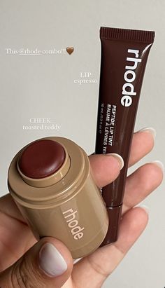 Brown Girl Makeup Products, Simple Makeup Products, Glowy Makeup Products, Rhode Makeup, Makeup Aesthetic Products, Brown Lip Combo, Makeup Brown, Makeup Packaging, Makeup Wishlist