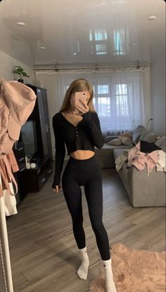 Outfits With Leggings Aesthetic, White Girl Outfits Basic, Basic White Girl Aesthetic, Basic White Girl Outfit, White Girl Outfits, Basic Girl Outfit, Legging Fits, Legging Outfits