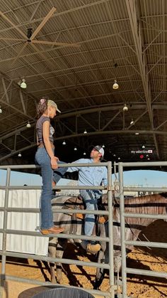 Bella Hadid via Instagram stories. 🍀💘🫶🏼💌 Western Aesthetic Outfits, Summer Cowgirl Outfits, Ranch Outfits, Cowgirl Era, Coastal Cowboy, Summer Vision, Throwing Fits, Classy Cowgirl, Cowgirl Style Outfits