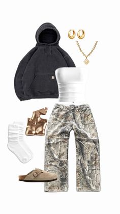 Back To School Outfits With Birkenstocks, First Day Of School Outfit Highschool Senior Year, Camo Overalls Outfit Street Styles, Outfit Ideas Camo Pants, Carhartt Camo Pants, Winter Ahs Outfit, Future And Metro Boomin Concert Outfits, Cameo Pants Outfit, Realtree Camo Pants Outfit