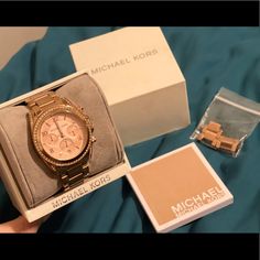 Beautiful Rose Gold Michael Kors Watch! -Authentic -Box Included -Needs A New Battery Michael Kors Bradshaw Watch, Tortoise Shell Watch, Mk Watch, Slim Watches, Gold Michael Kors Watch, Michael Kors Accessories, Rose Gold Watch, Bezel Diamond, Beautiful Rose