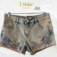 New With Tags Stunning Short Denim Washed With Embroidered Flowers And Delicate Crystal Details. These Shorts Effortlessly Combine Casual Style With Artistic Flair. The Addition Of Subtle Crystal Details Brings A Touch Of Sparkle And Elegance To These Shorts. 92%Cotton 6%Pbt 2% Elasthan Casual Embroidered Jeans For Summer, Summer Embroidered Cotton Jeans, High Waist Floral Embroidered Jeans For Summer, Casual High Waist Jean Shorts With Floral Embroidery, Casual Denim Jean Shorts With Floral Embroidery, Casual High Waist Floral Embroidery Jean Shorts, Trendy Embroidered Jeans For Summer, Summer Mid-rise Floral Embroidered Jeans, Summer Bohemian Embroidered Jeans