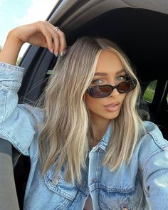 Grown In Blonde Hair, Keaton Oaks Hair, Blonde Winter Hair 2023, Lauren Lane Hair, Bronde Lob Shoulder Length, Bronde Balayage With Money Piece Medium Hair, Hair For Green Eyes And Fair Skin, Blonde Going Darker, Alex Hall Hair