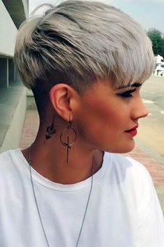 Long Pixie Cut, Shaggy Pixie Cuts, Long Pixie Cuts, Short Grey Hair, Edgy Short Hair, Long Pixie, Short Hairstyle, Trending Haircuts