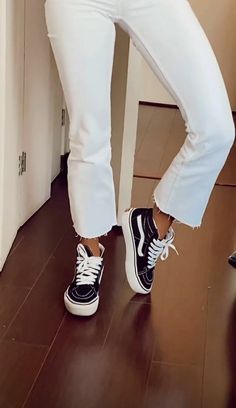 Vans Sk8 Hi Outfit Woman, Vans Sk8 Hi Outfit, Sk8 Hi Outfit, Sabrina James, Vans Aesthetic, Fashion Eras, Vans Outfit, Vans Sk8, Dream Shoes