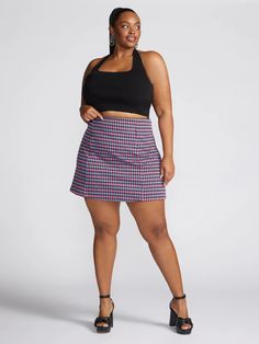 Plus Size Raynelle Houndstooth Mini Skirt | Fashion to Figure Fashion To Figure Plus Size, Plus Size Mini Skirt, Houndstooth Mini Skirt, Mini Skirt Fashion, Figure Dress, Long Knit Sweater, Wear To Work Dress, Fashion To Figure, Power Suit