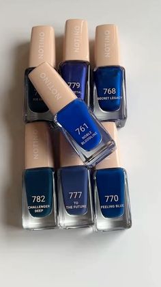 Dark Blue Notino Gel Effect Nail Polish 770 Feeling Blue, 761 Noble Bloodline, 782 Challenger Deep, 777 To The Future, 779 Iris Petal, 759 Ice Cold