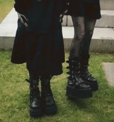 Paranoia Moodboard, 80s Trad Goth Fashion, Goth Best Friends Aesthetic, Stompy Boots, Metalhead Outfits, 1980s Trad Goth, Goth Boots Tragic Beautiful, Goth 80s, Classic Goth