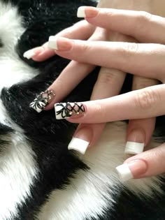 Y2k tattoos bows nails skulls Skull Nails Short, Pierced Nail Designs, White And Black Acrylics, Plain Black And White Nails, White Emo Nails, 2014 Nails Tumblr, Drain Gang Nails, Y2k Nails Black And White, Nail Inspo Alt