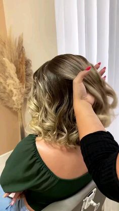 Mom Of The Bride Hair Short, Hairstyles Shinion, Hairstyles For Mother Of Bride, Pageant Hairstyles For Short Hair, Bridesmaid Hair For Shoulder Length Hair, Short Hair Styles For Party Night, Hair Dos For Shorter Hair, Short Hairstyle Women For Wedding, Evening Hairstyles For Short Hair