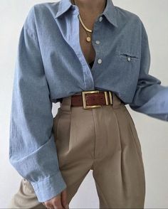 Looks Chic, Professional Outfits, Business Casual Outfits, Outfits Casuales, Blue Shirt, Cute Casual Outfits