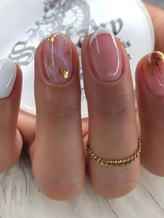 24pcs/Set Short Oval-Shaped Gold Foil & Glitter Gradient French False Nails, Press On Nails, Suitable For Women And Girls Nail Supplies | SHEIN USA French Nails Style, Nail Arts Short Nails, Wedding Simple Nails, Short False Nails, Short Nail French Designs, Short Nails Gold Design, Nails Graduation Ideas, Nail Art Gold Foil, Nail Art For Very Short Nails