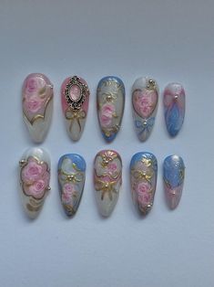 Handmade whimsical press on nail set with roses and gold chrome⚜️☁️ Easy application and can be reused multiple times. ❗️DM me for custom orders Aesthetic Nail Design, Rococo Nail Art, Flower Garden Nails, Aesthetic Press On Nails, Pink Princess Nails, Marie Antoinette Nails, Detailed Nail Art, Magical Nails, Rococo Nails