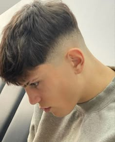 Taper Fade Short Hair, Mid Fade Haircut, Haircut Selfie, Photo Hijab, High Fade Haircut, Drop Fade Haircut, Mens Haircuts Short Hair, Low Fade Haircut, Crop Haircut